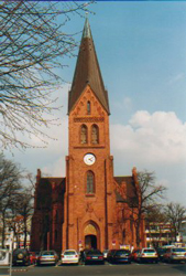 Warnem�nder-Kirche02